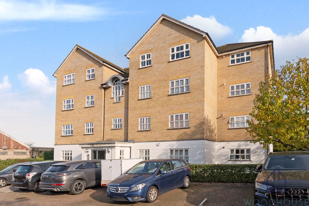 Property photo 1 of 9