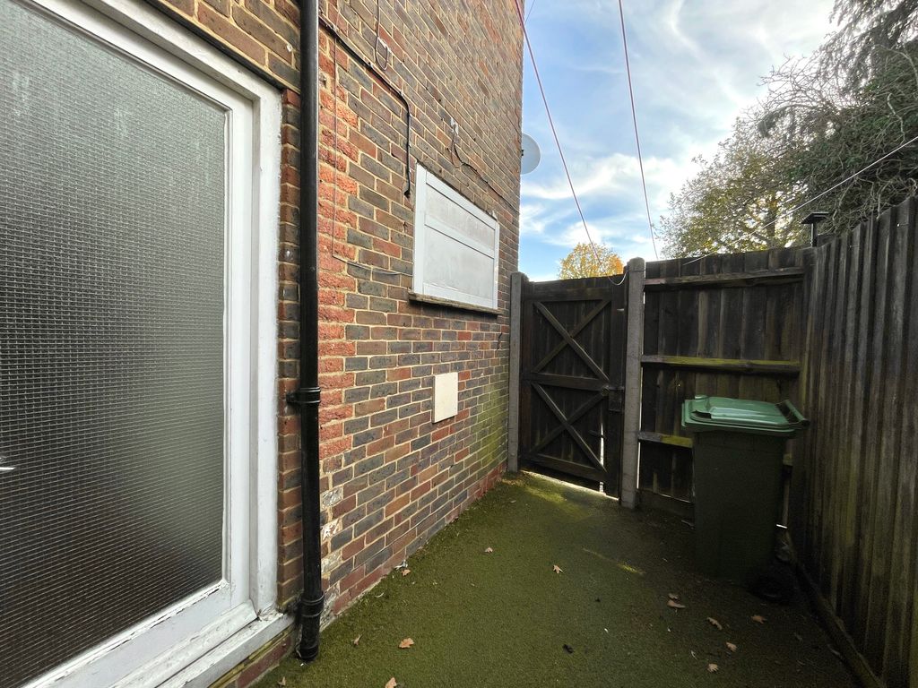 Property photo 2 of 11 Image