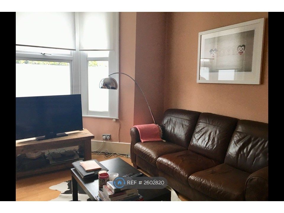 Property photo 1 of 5 Lounge