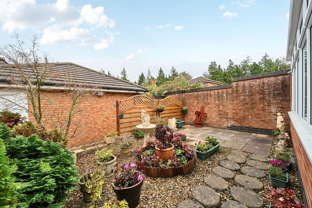 Property photo 2 of 16