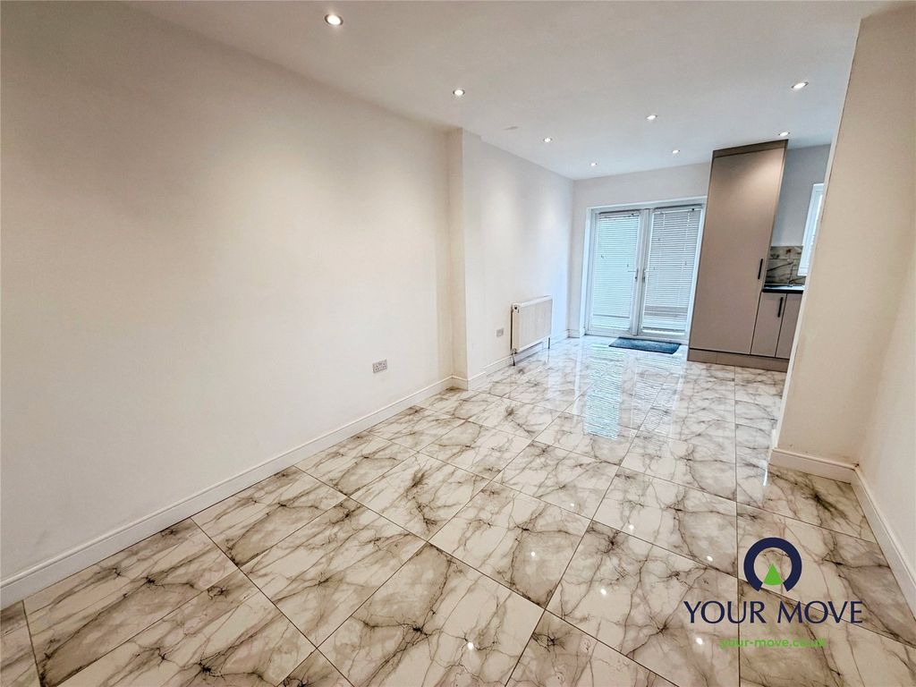 Property photo 3 of 15 Picture No. 10