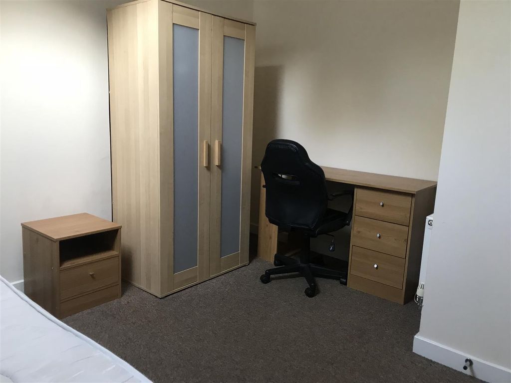 Property photo 3 of 12 Img_0396.Jpg