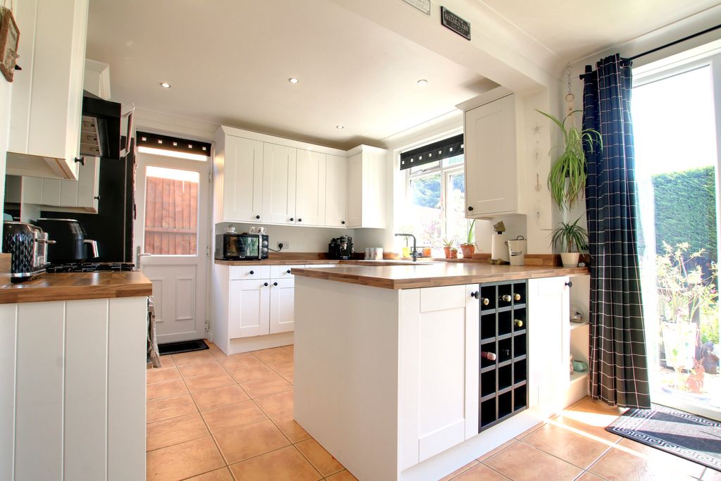 Property photo 1 of 23