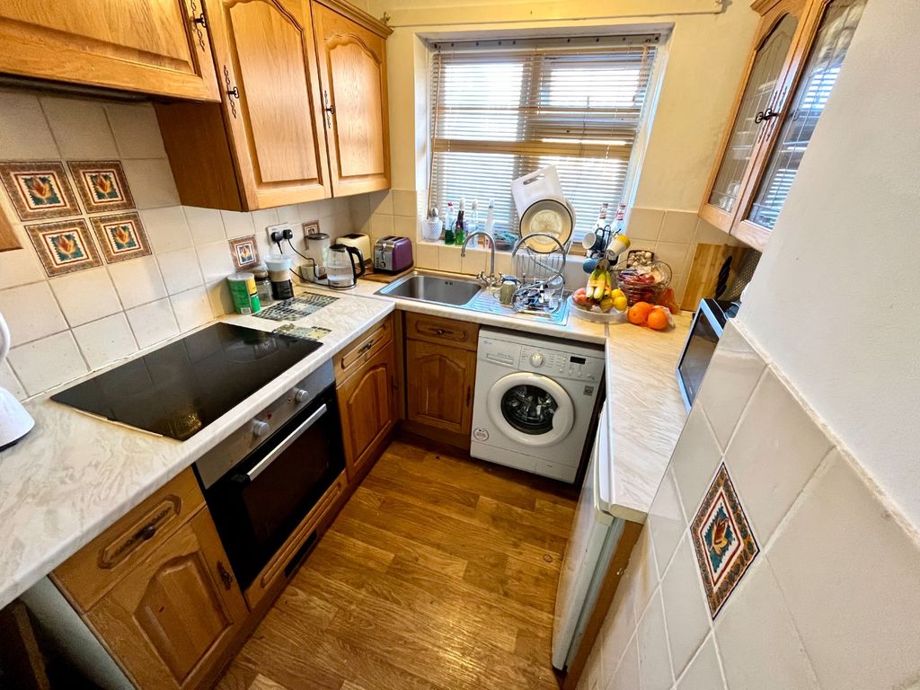 Property photo 3 of 6 3988915