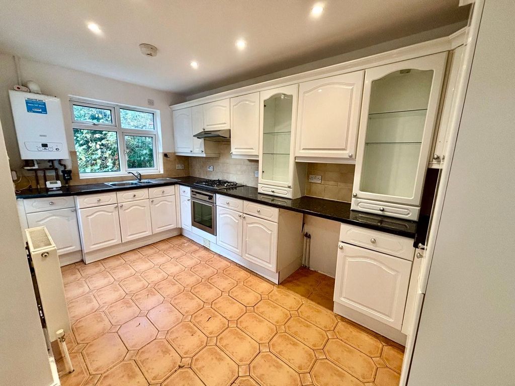 Property photo 3 of 21 Picture No. 15