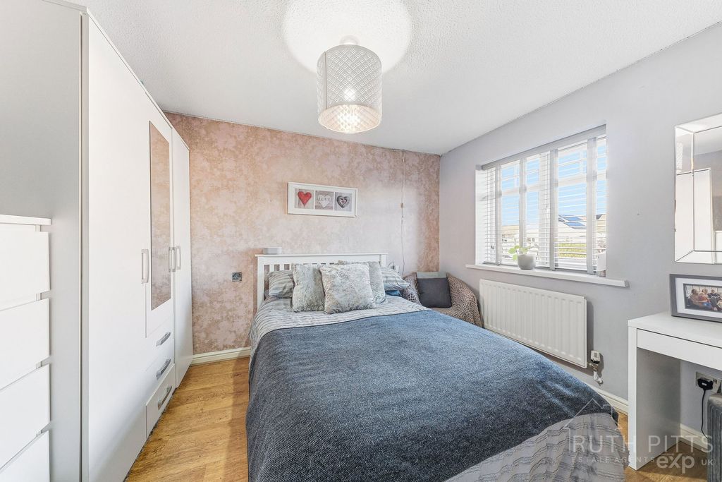 Additional image 23 of 4 bed detached house for saleGreenbank Close, Castleford WF10