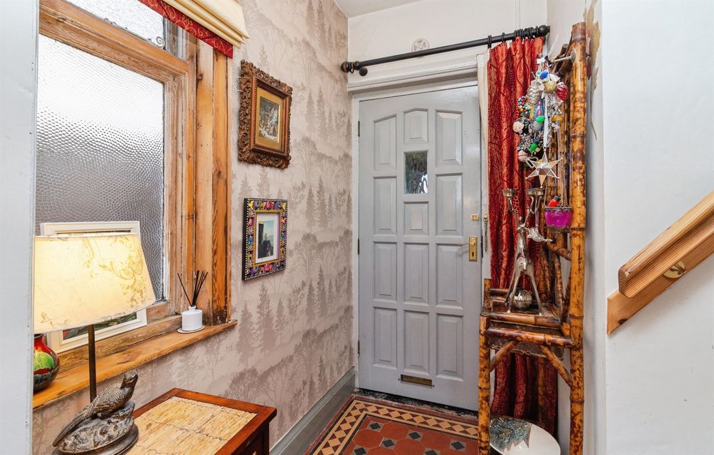 Property photo 2 of 14
