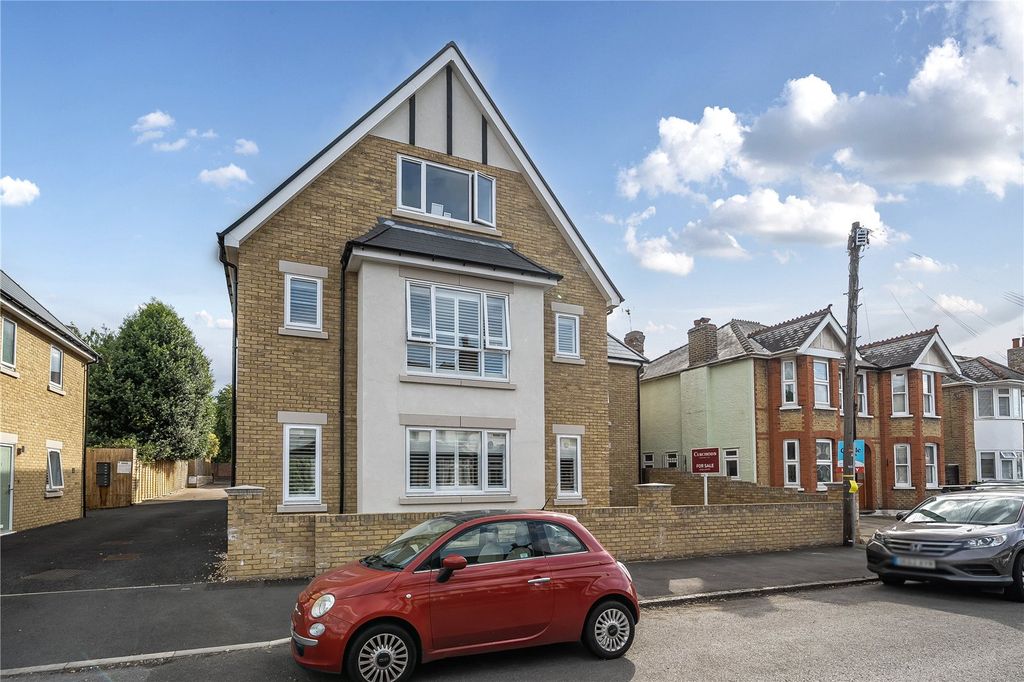 Property photo 1 of 19 Picture No. 22