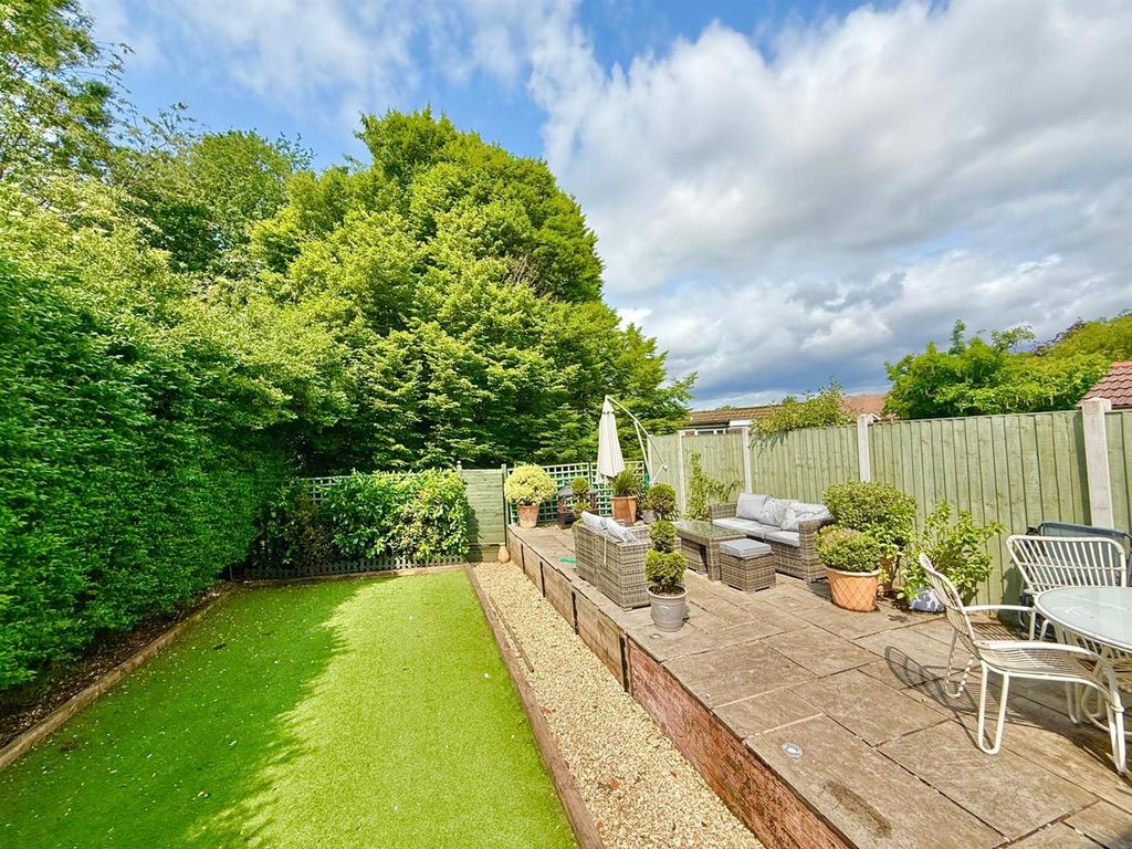 Property photo 2 of 18
