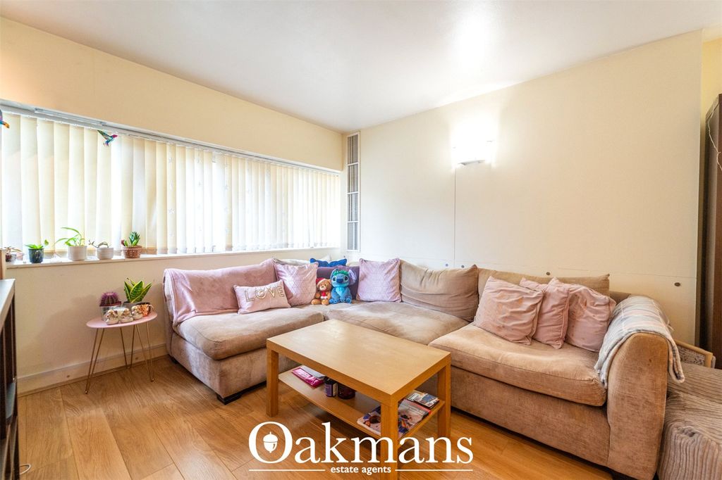 Property photo 2 of 18 Picture No. 11