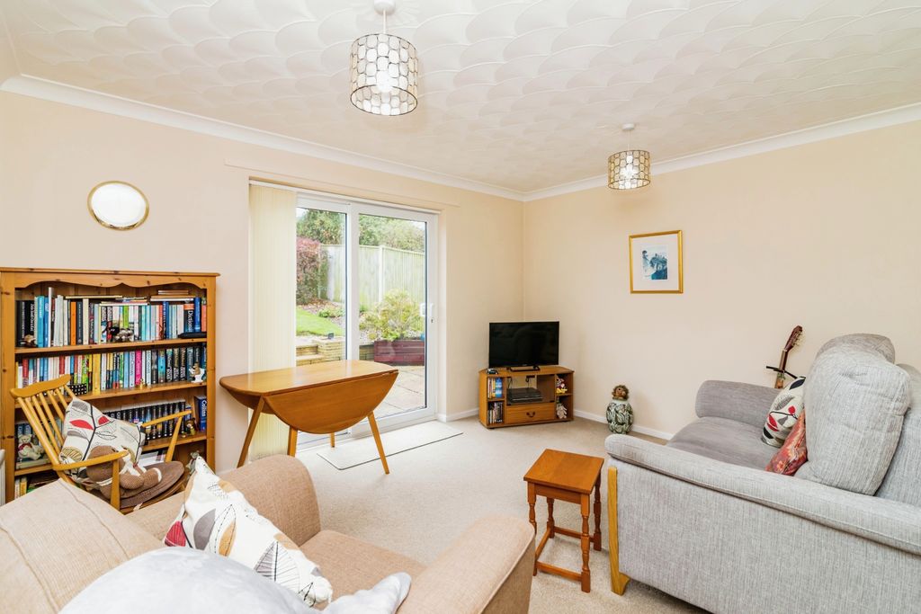 Property photo 2 of 16 Sitting Room