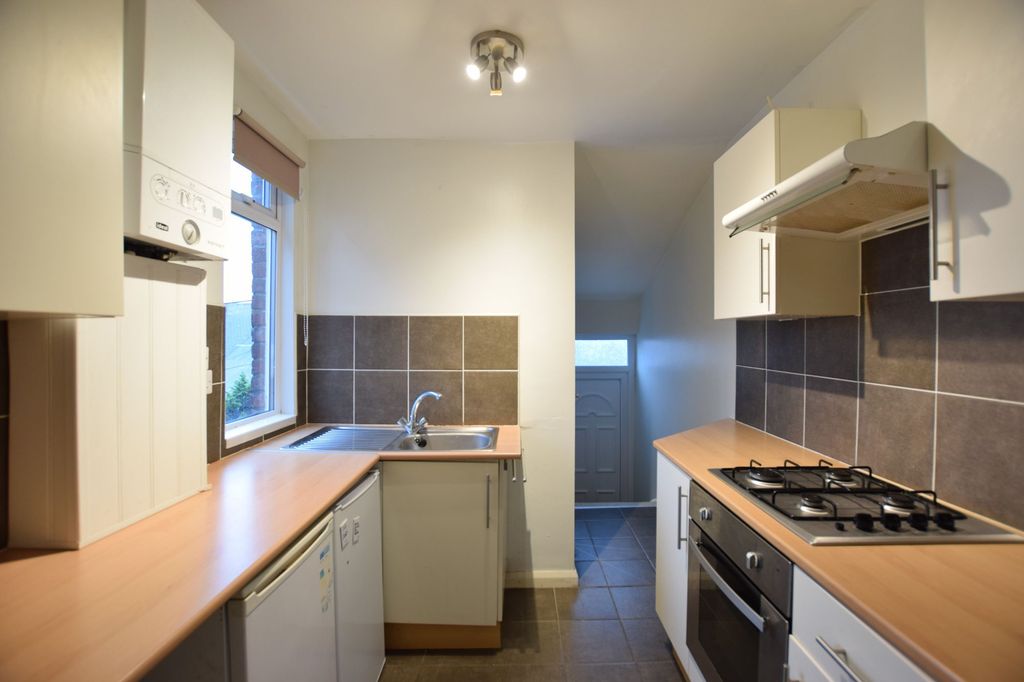 Property photo 1 of 7 Kitchen