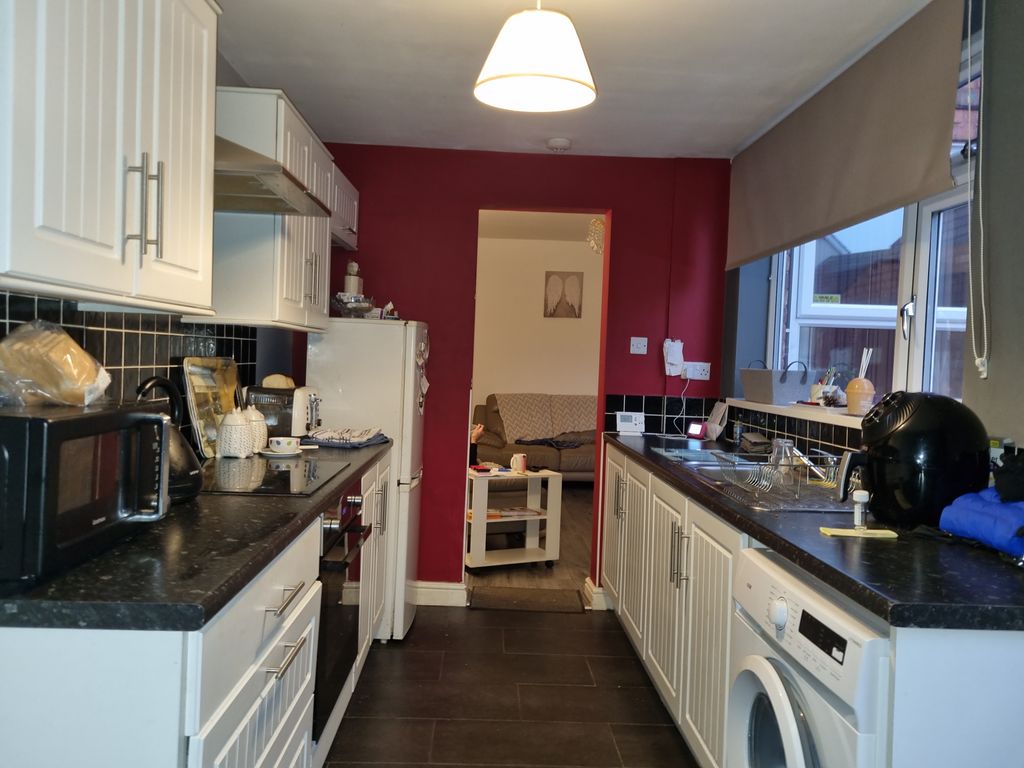 Property photo 2 of 11