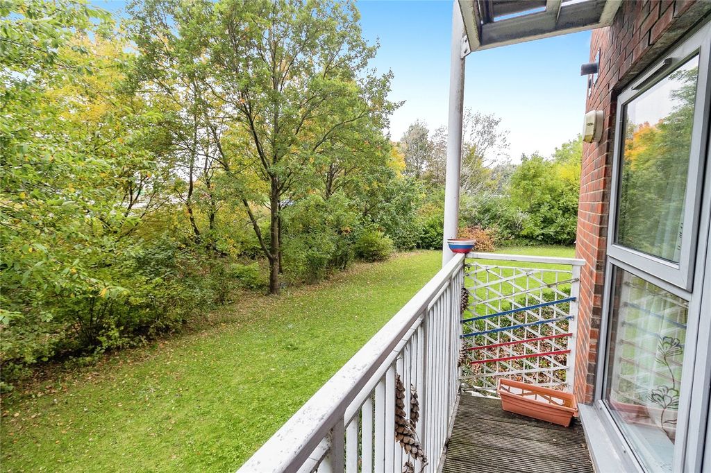 Property photo 1 of 15 Picture No. 16