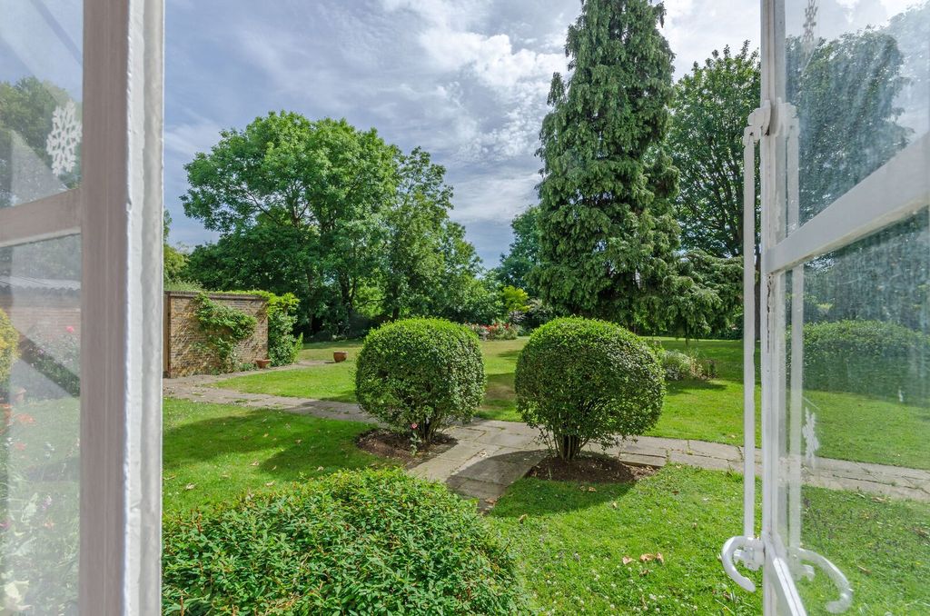 Property photo 3 of 7