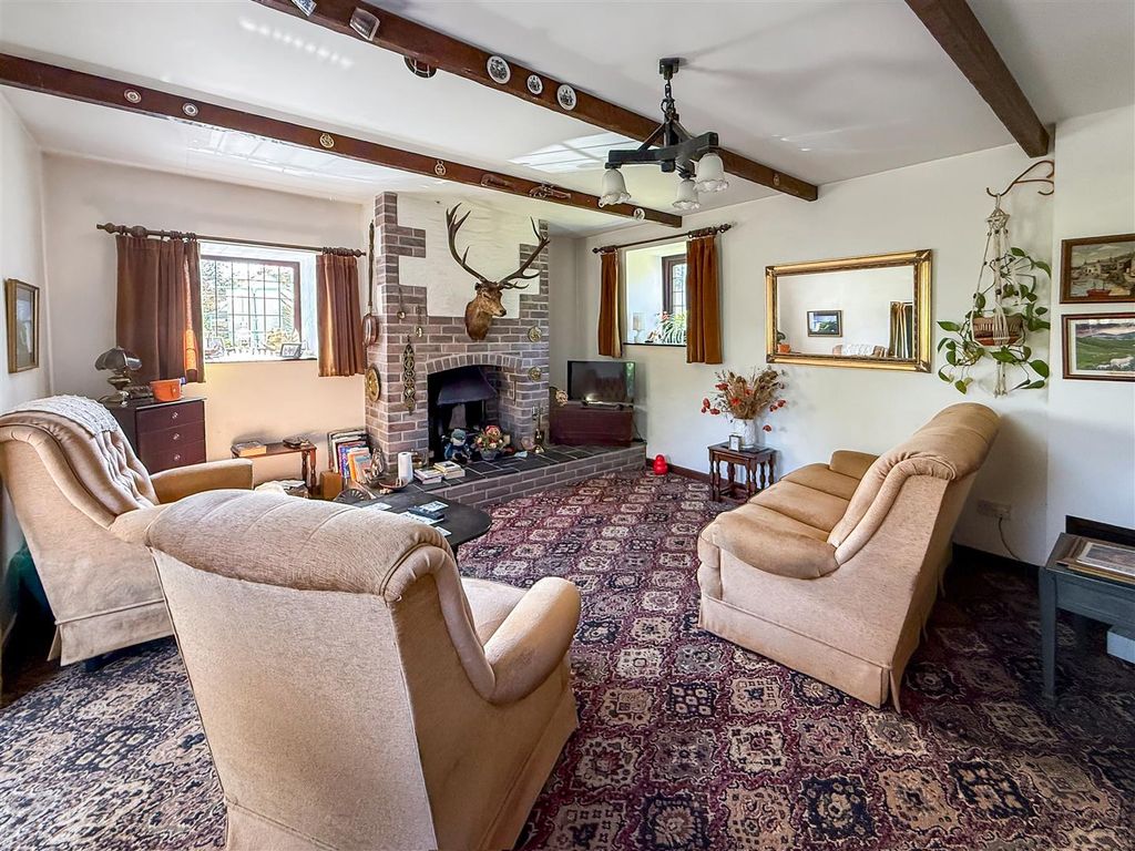 Property photo 3 of 17