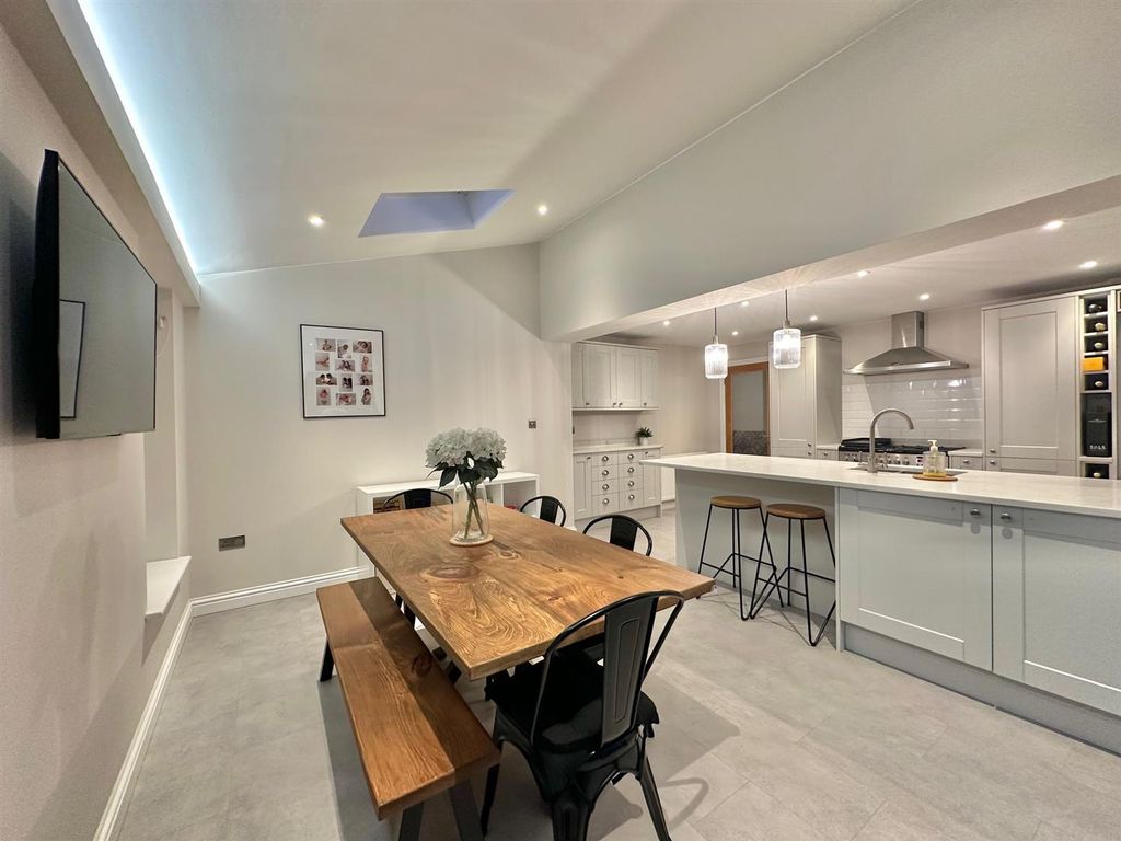 Property photo 2 of 30 Img_2610.Jpg