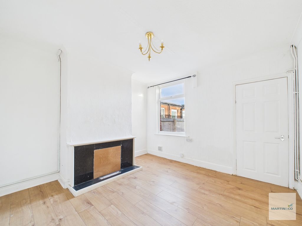 Property photo 2 of 9 Cam03394G0-Pr0414-Still003