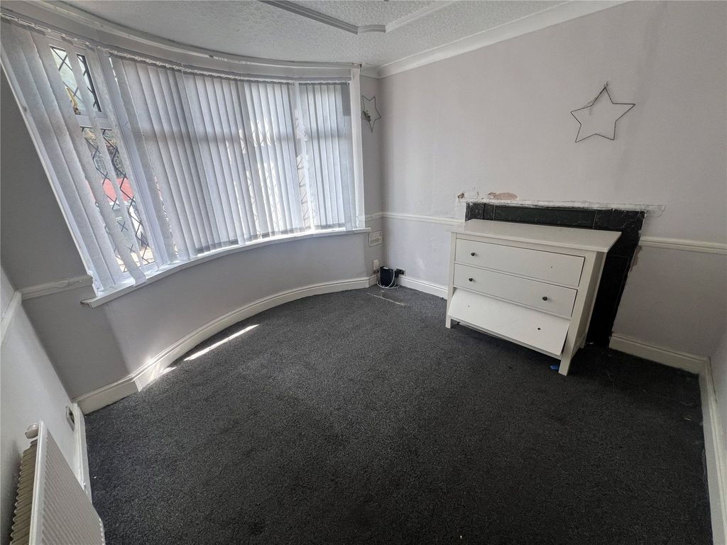 Property photo 2 of 12 Picture No. 21