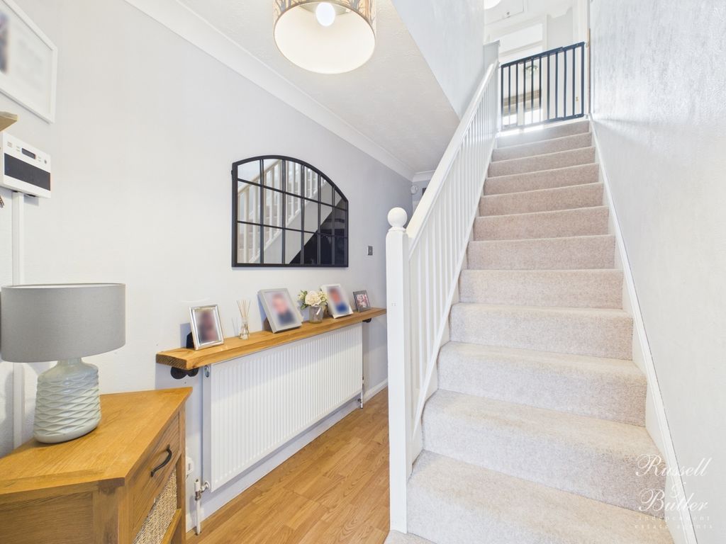 Property photo 2 of 19 Cam02127G0-Pr0387-Still016