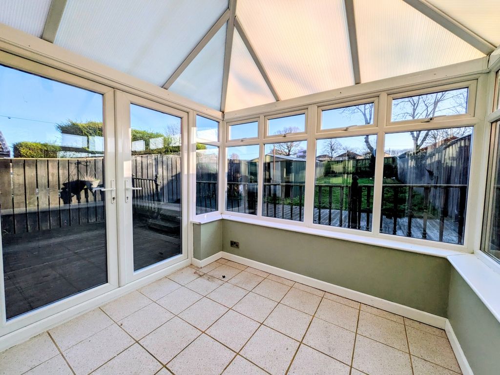 Property photo 3 of 6 1000003394