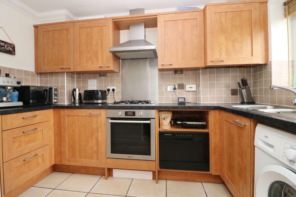 Property photo 3 of 13