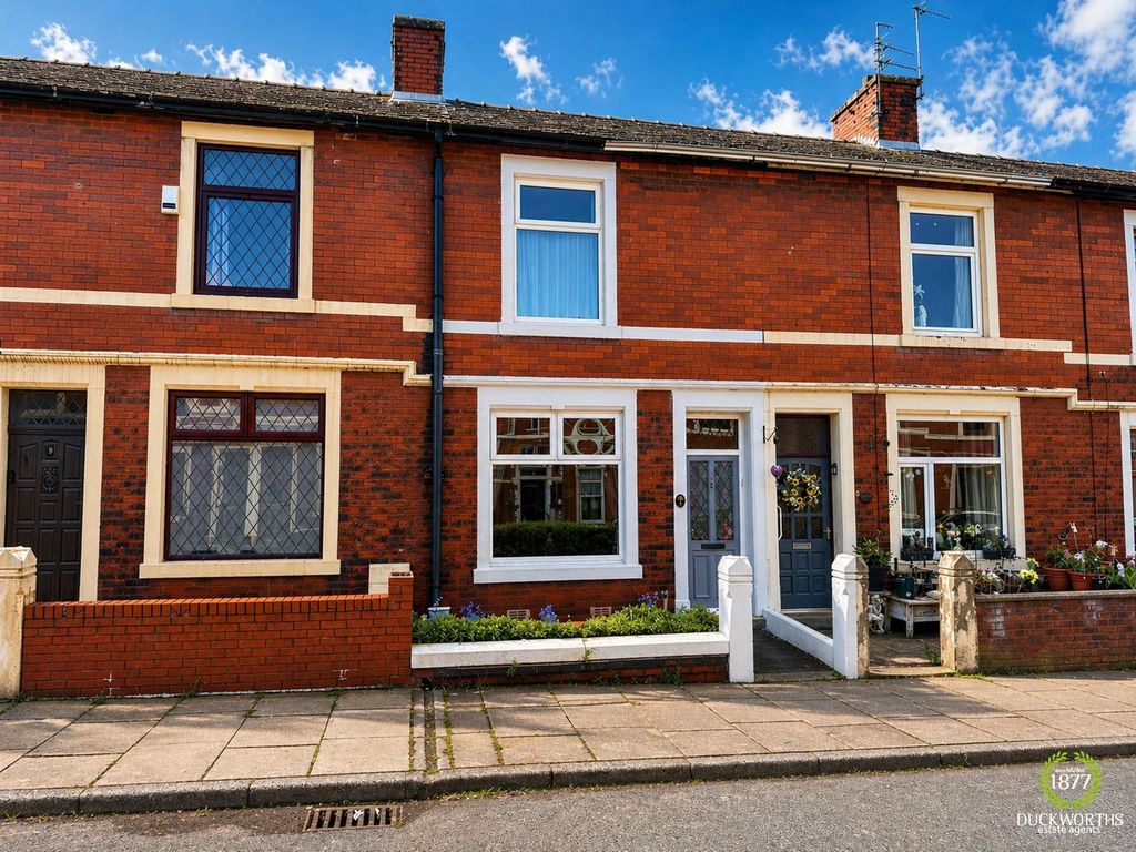 Property photo 1 of 9