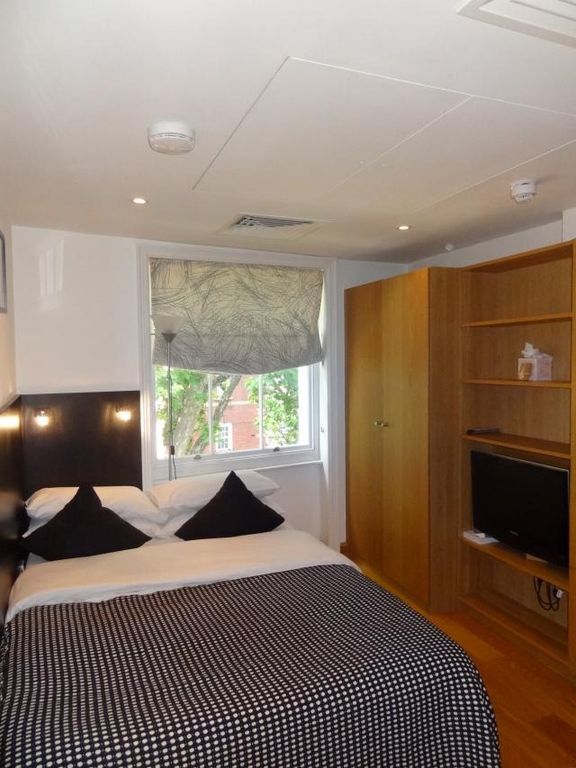 Property photo 1 of 7 1307171