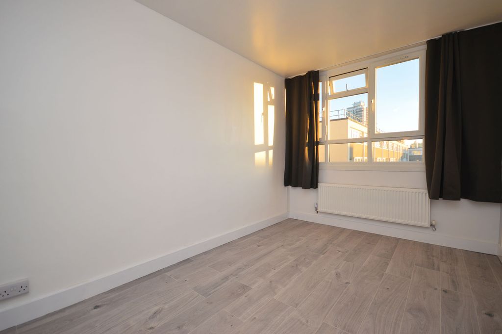 Property photo 3 of 11 Gallery