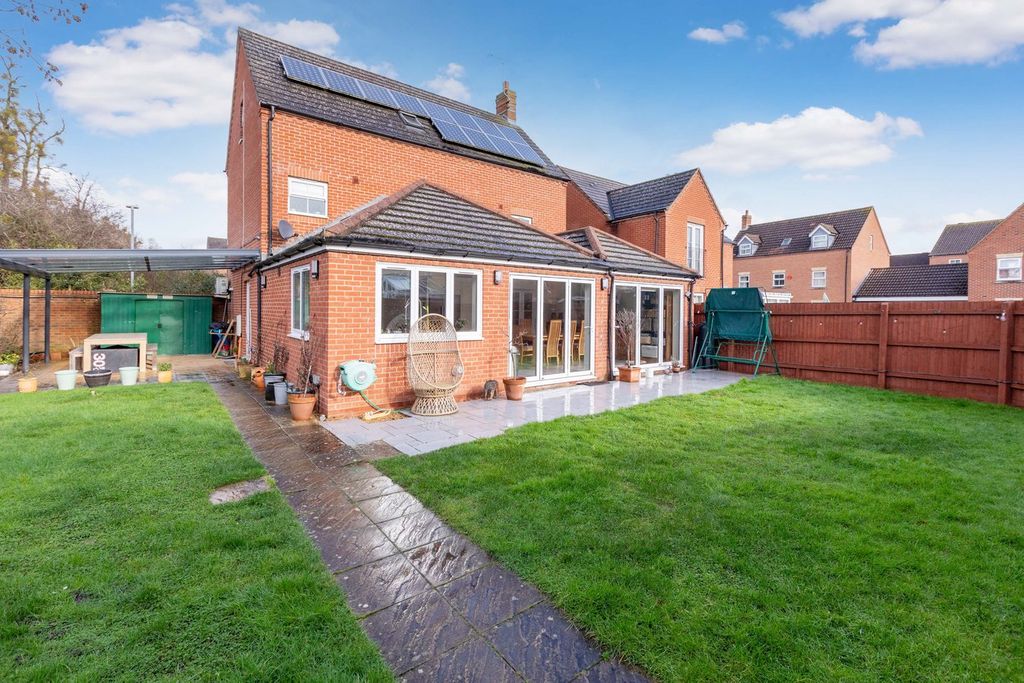 Property photo 2 of 26