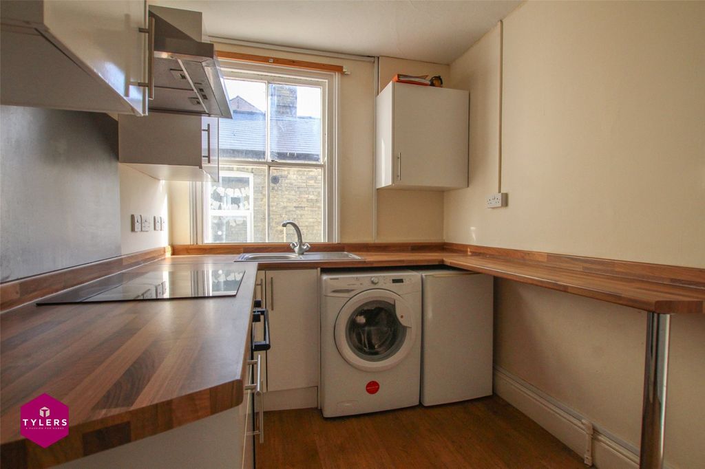 Property photo 3 of 5 Picture No. 11