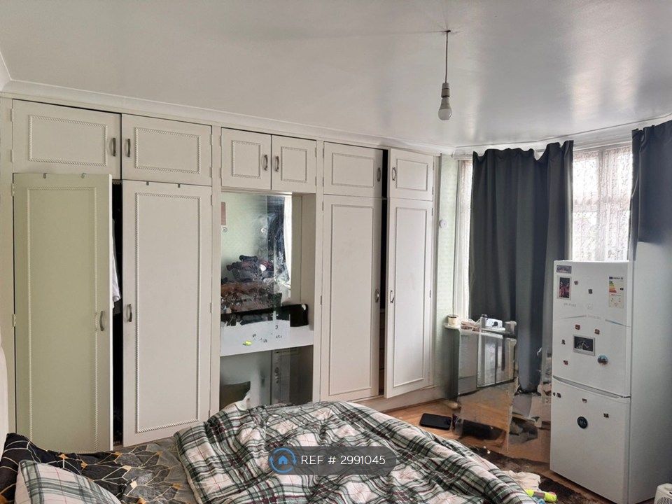 Property photo 3 of 6