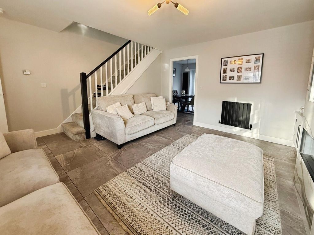 Property photo 3 of 19 Living Room