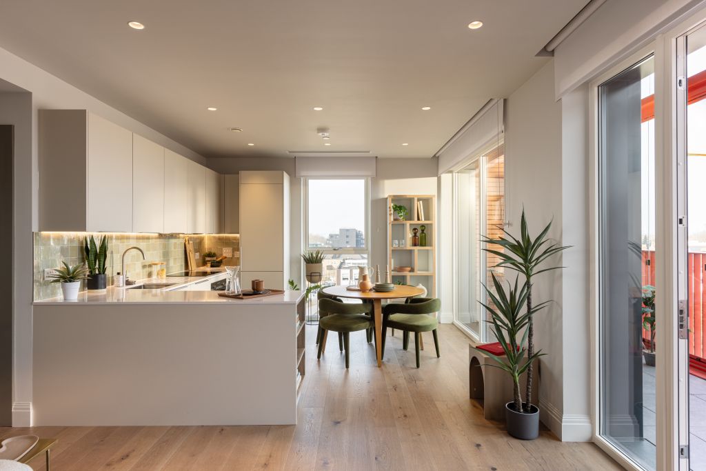 Property photo 2 of 17