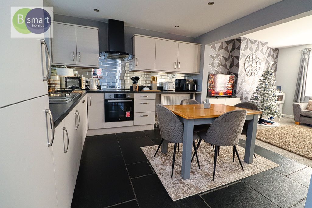 Property photo 3 of 17 Img_1625