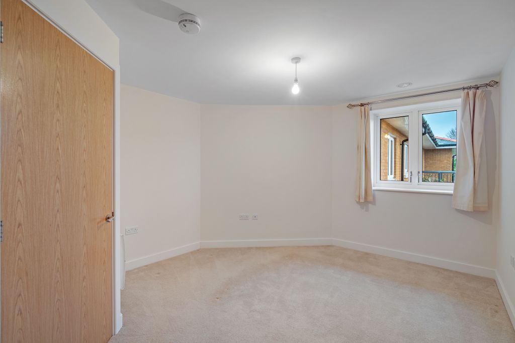 Additional image 4 of 2 bed flat to rentFlood Lane, Bridport DT6