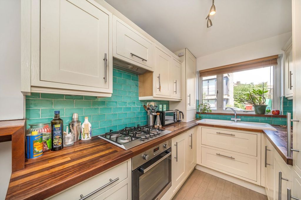 Property photo 2 of 5
