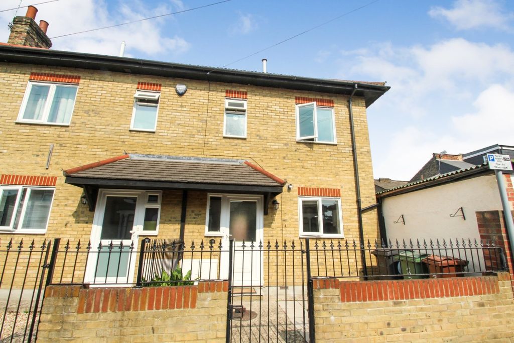 Property photo 1 of 11 2176000
