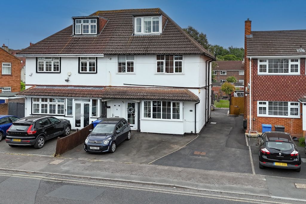 Property photo 1 of 13 5081483