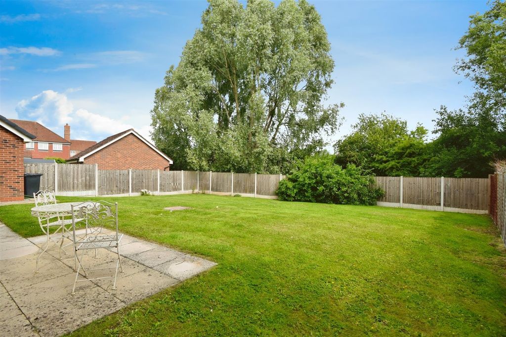 Property photo 3 of 21