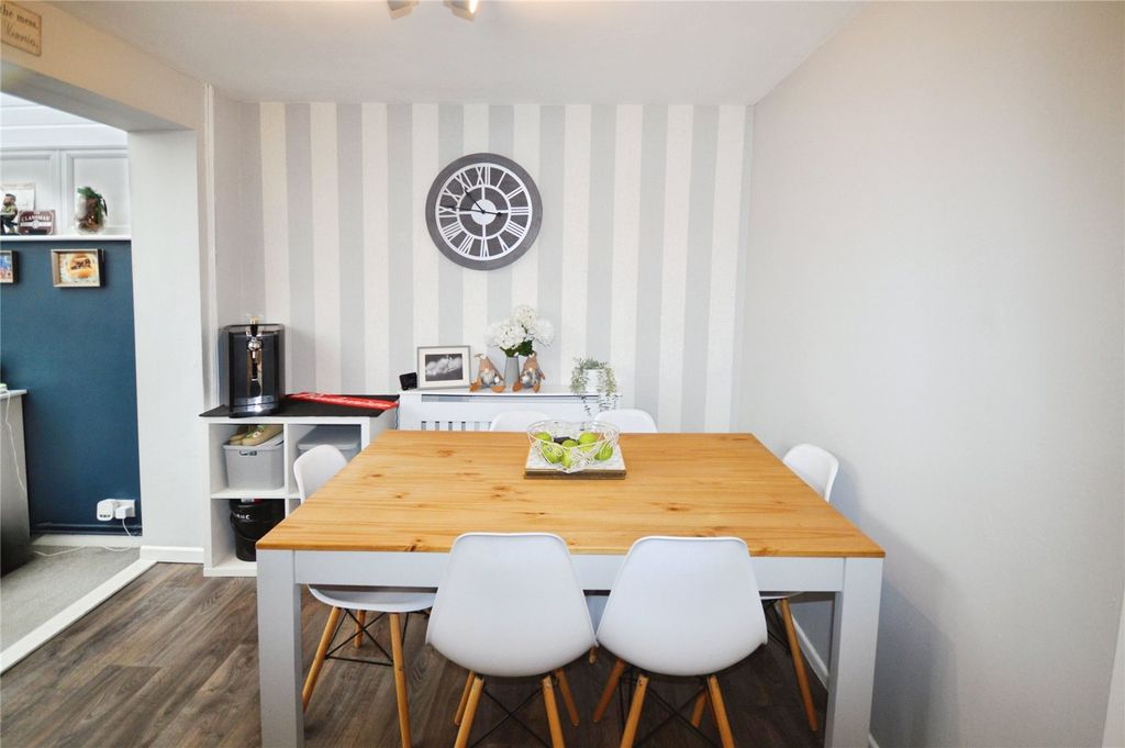 Property photo 3 of 19 Kitchen/Dining Room