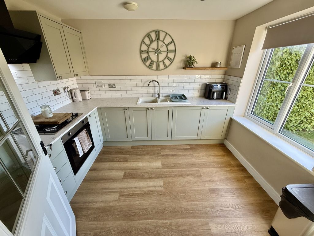 Property photo 3 of 13 Img_4919