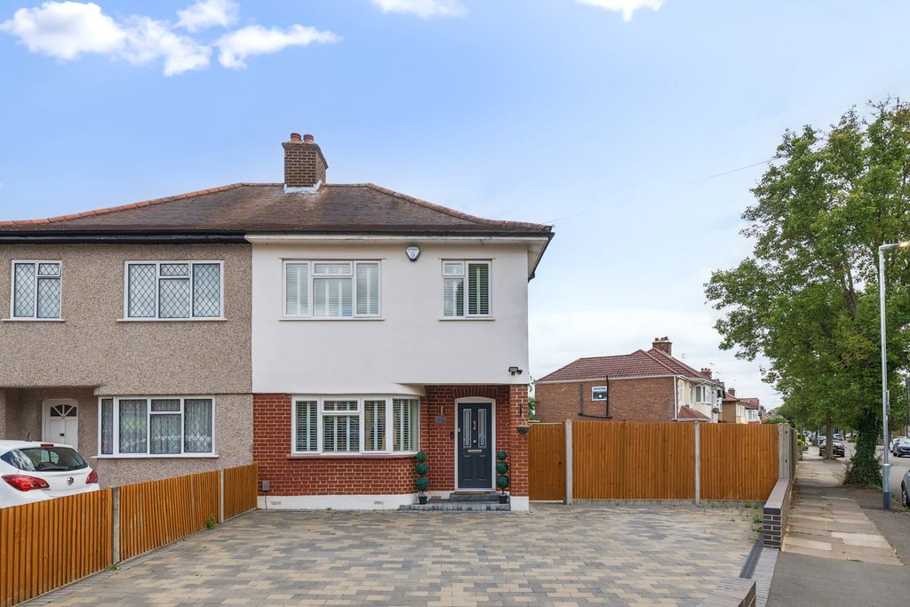 Property photo 1 of 21 1325659-19-68779E...