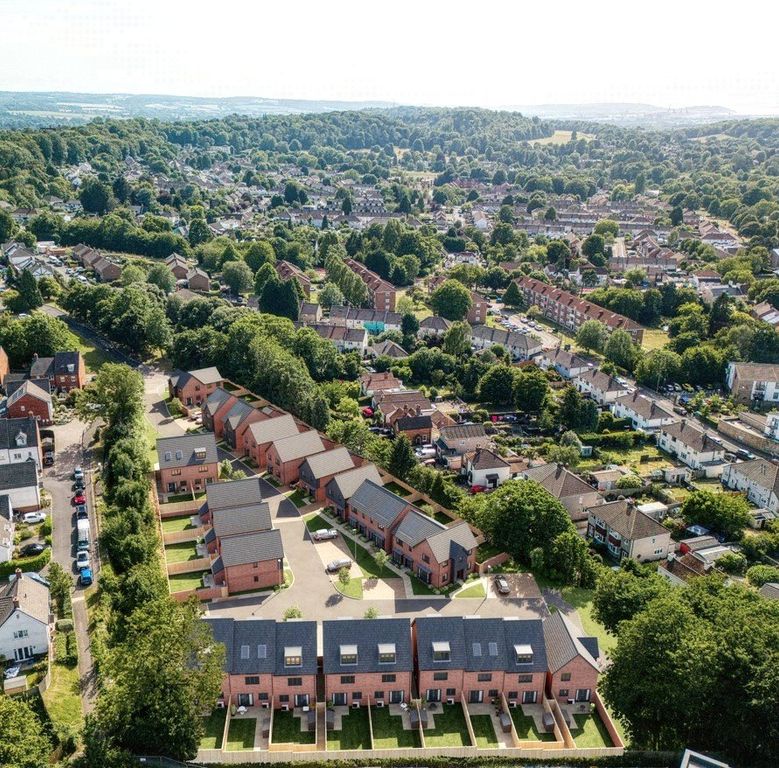 Property photo 3 of 21 Overview