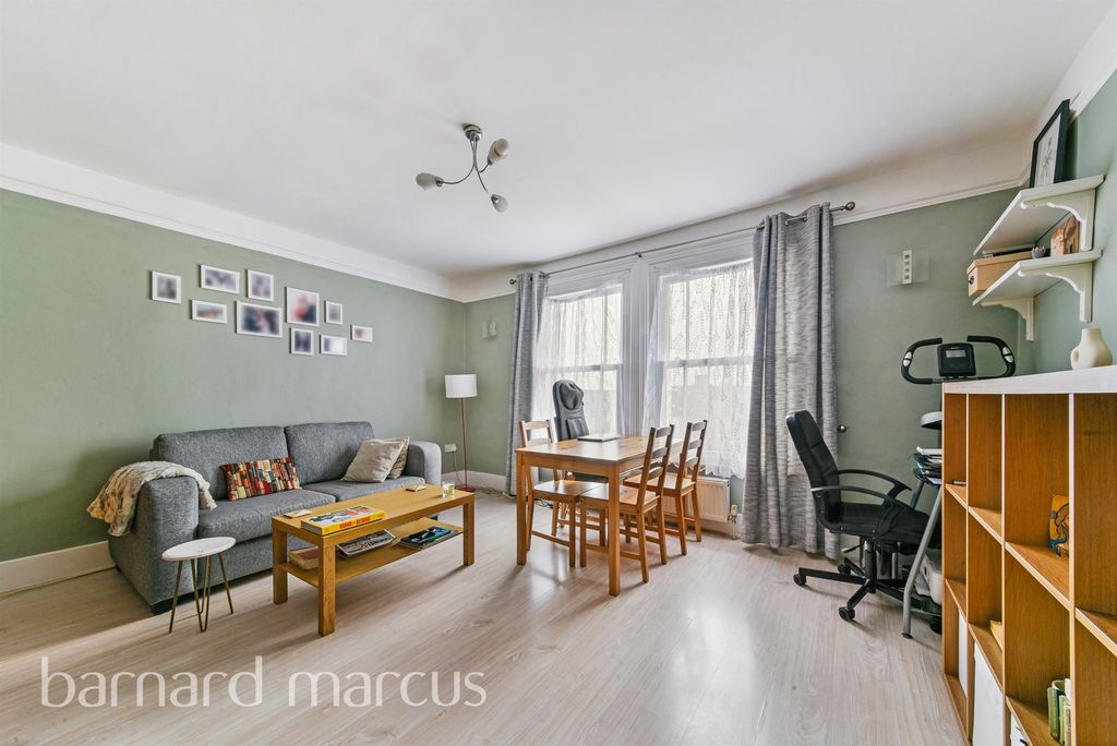 Property photo 1 of 8