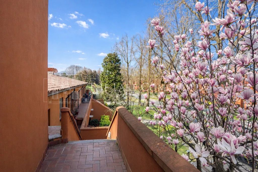 Property photo 3 of 33