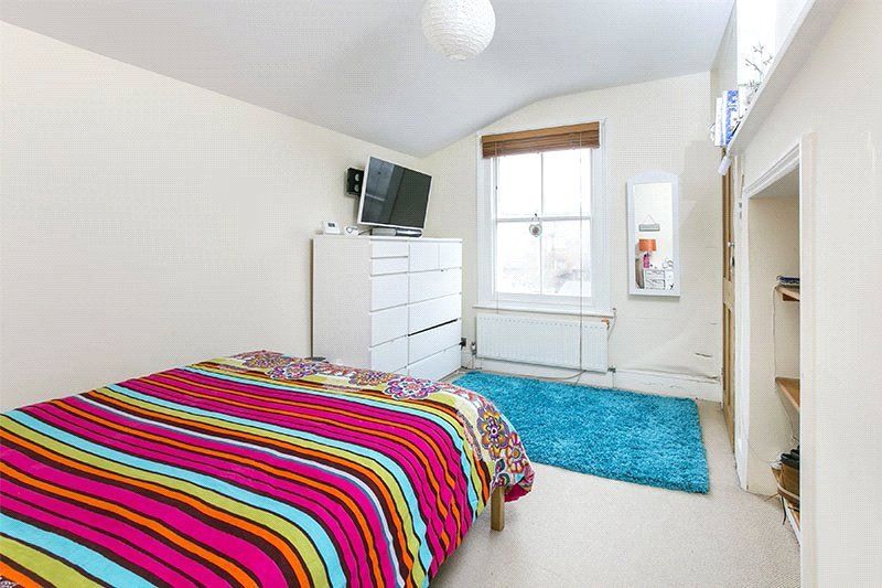 Property photo 3 of 8 Bedroom