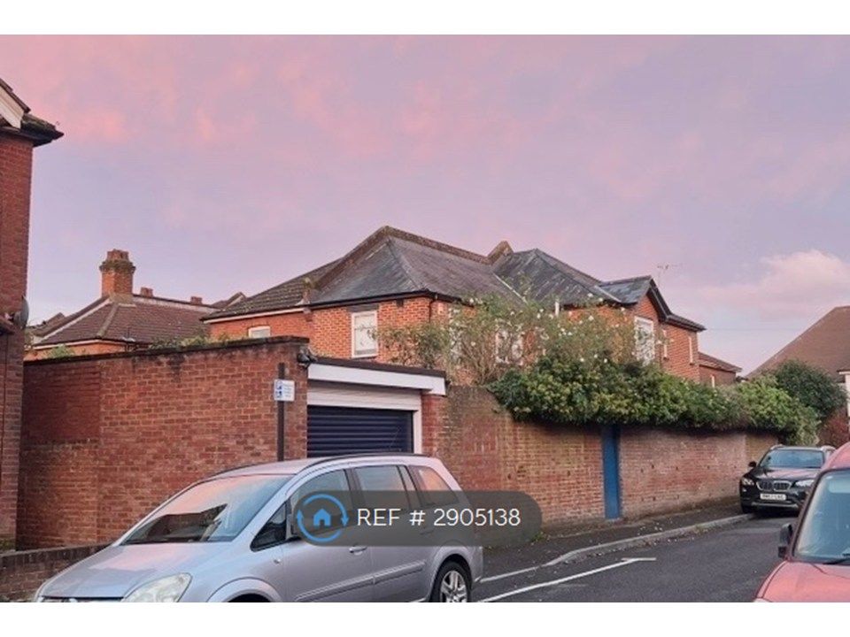 Property photo 3 of 35