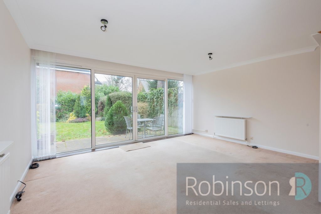 Property photo 3 of 15 Photo 11