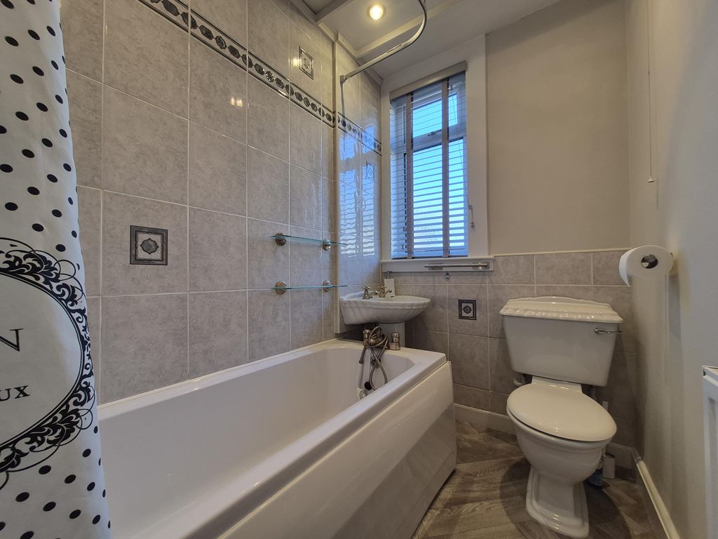 Additional image 9 of 2 bed flat to rent76 Roxburgh Street, Grangemouth FK3